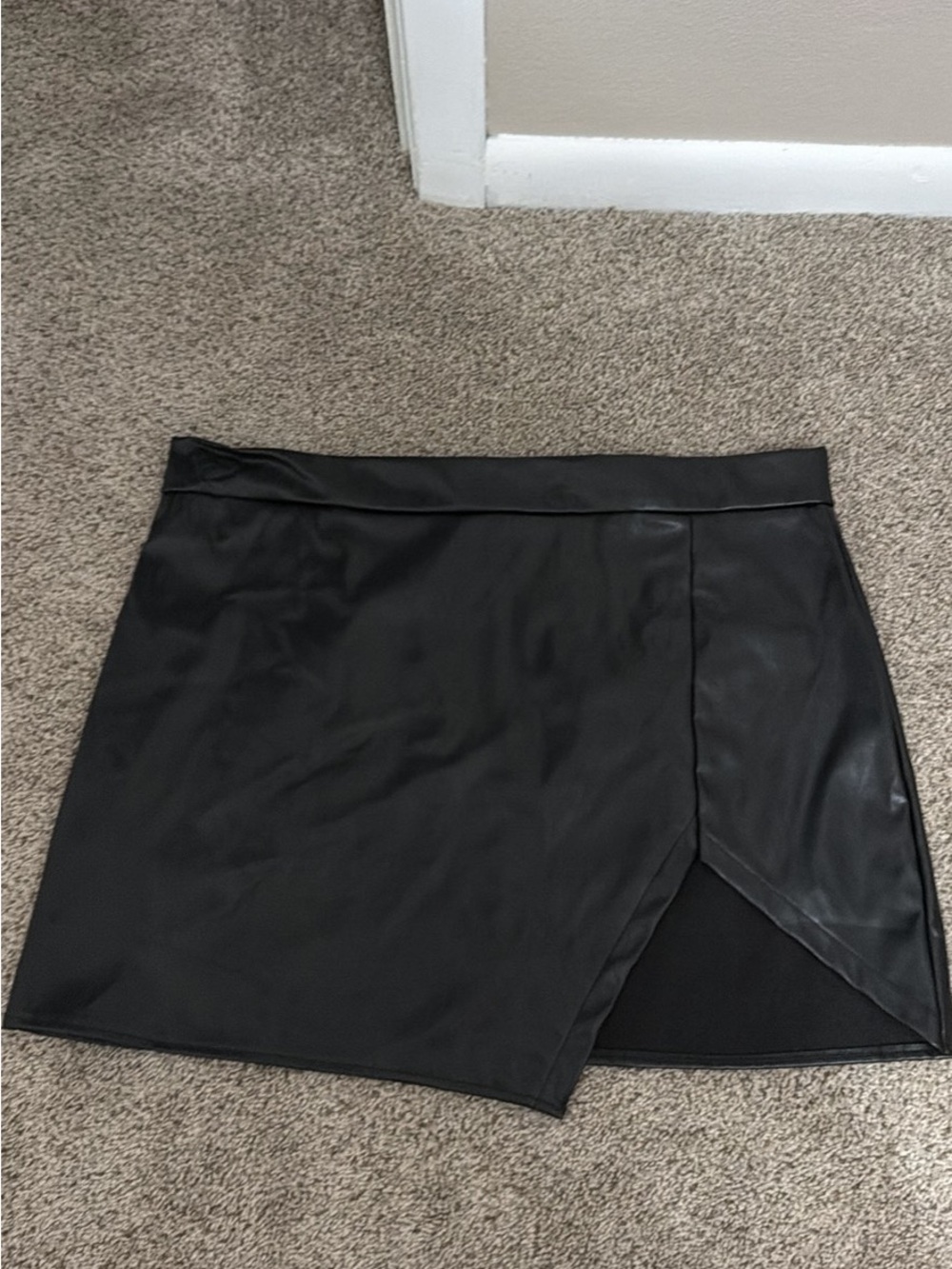 Women's Black Faux Leather Asymmetrical Mini Skirt